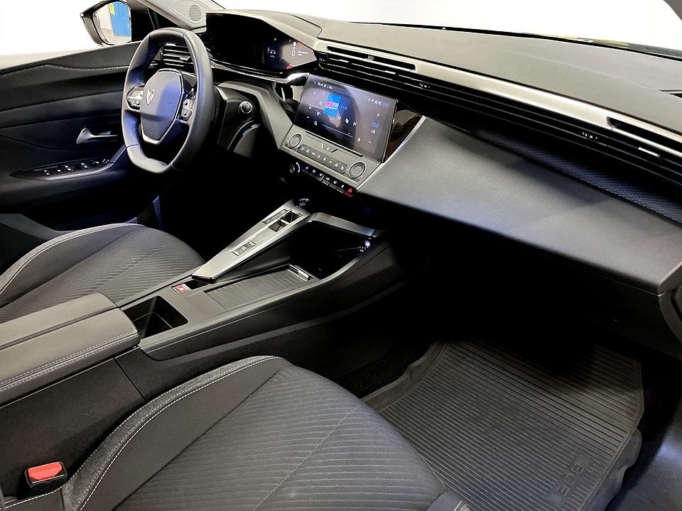 Bild på Peugeot 308 5D Active Pack 1.2 PT 130hk Aut - CARPLAY, FARTHÅLLARE