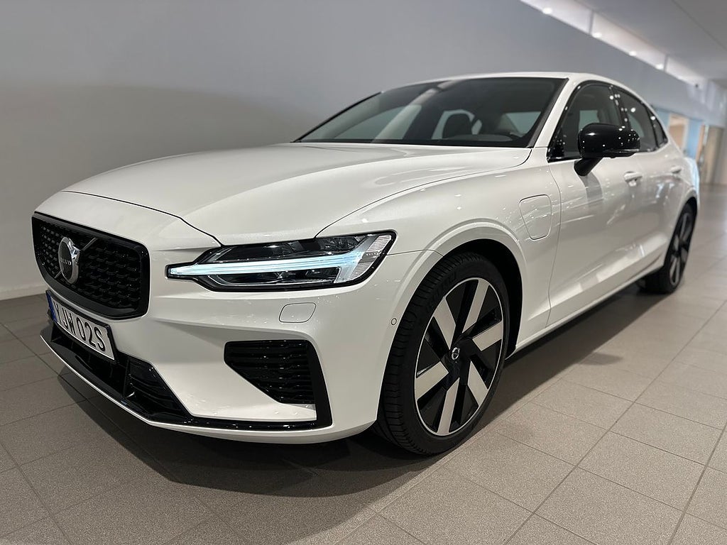 Volvo S60 Recharge T6 II Ultimate Dark, Panoramatak, 360 Kame...