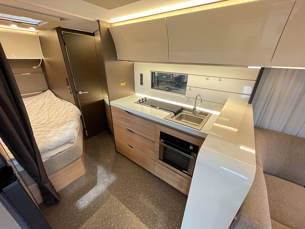 Adria Alpina 573 UP / ALDE / Ugn / Panorama / 1779kr/mån / Cityvatten  - Adria