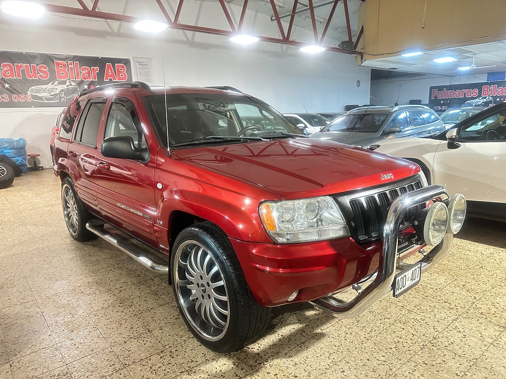 Jeep Grand Cherokee 4.7 V8 Ny Besiktigad & Ny Servad Lågmil 
