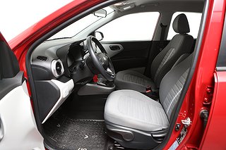 Halvkombi Hyundai i10 9 av 22