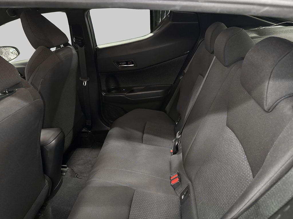 Toyota C-HR 1.2 Turbo Active Manuell  – bild 9