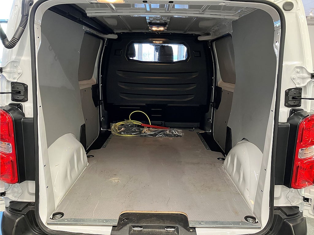 Bild på Citroën e-Jumpy Business Premium Electric 136hk L2 - DEMO