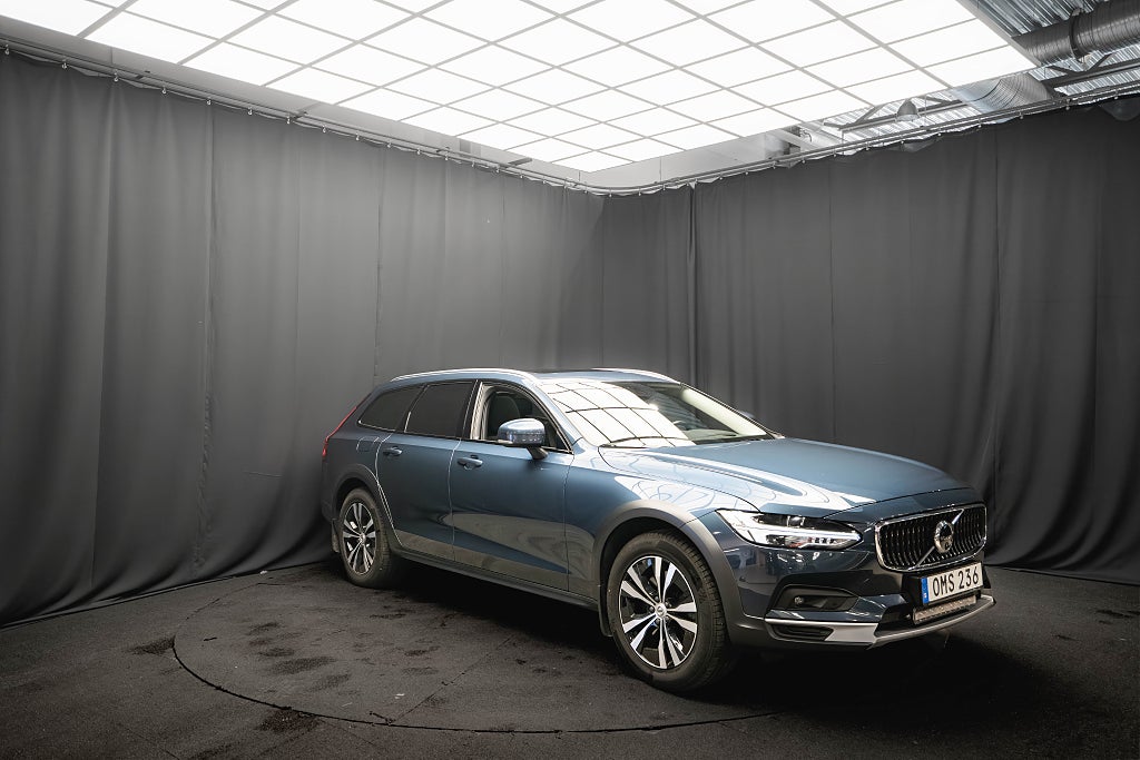 Volvo V90 Cross Country B4 AWD PANO DRAG 360° HUD H/K D-VÄRMARE