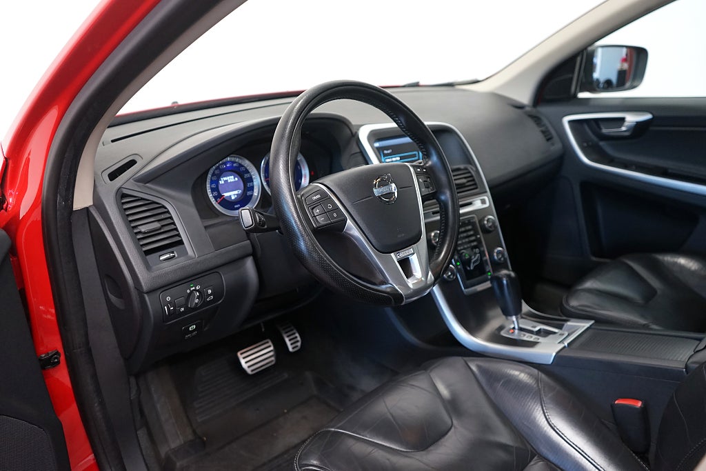 Volvo XC60 D5 AWD Geartronic R-Design Automat Panorama Drag 215hk