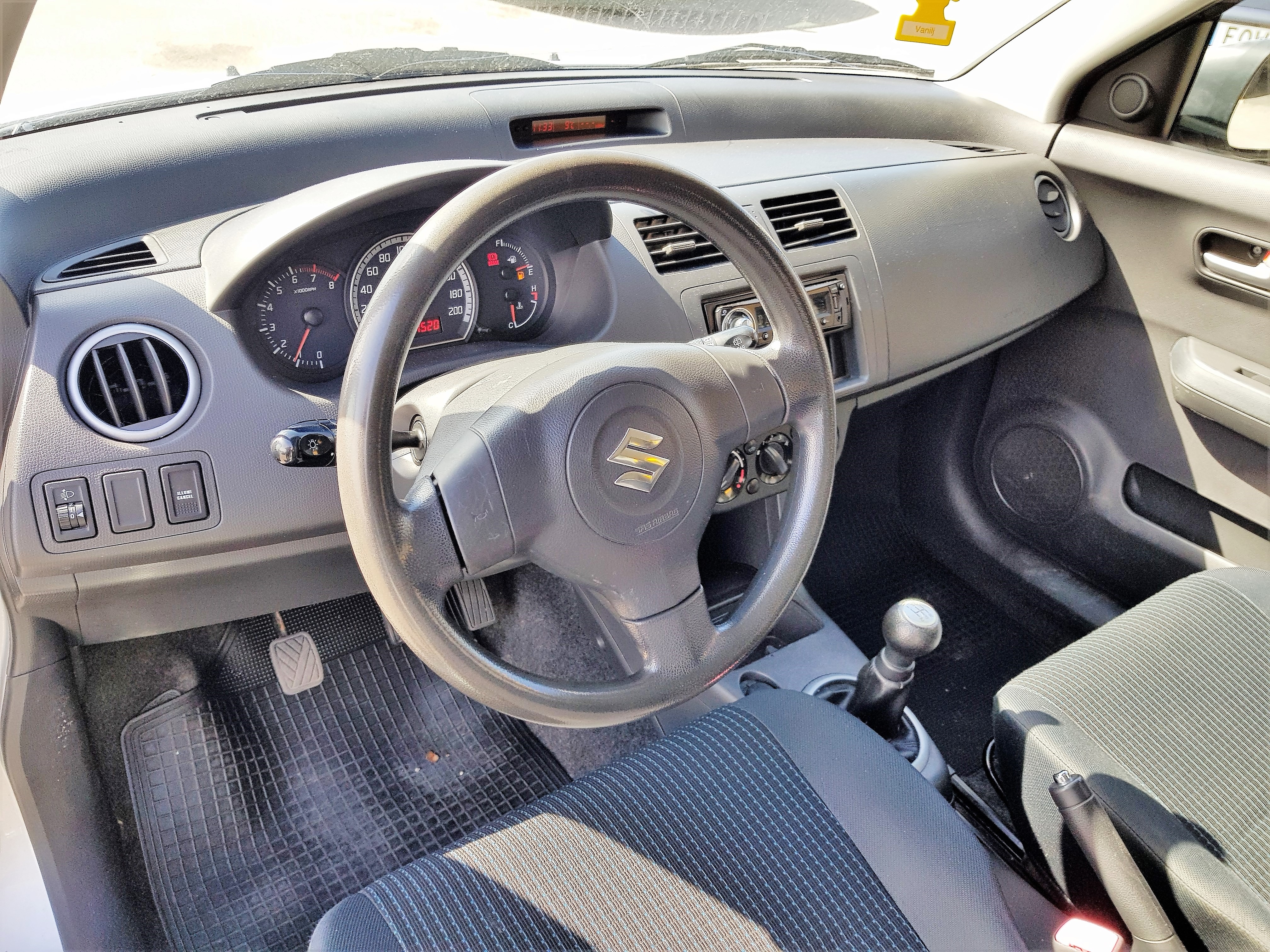 Suzuki Swift 5-dörrar 1.3 GL 92hk 2005, bild 5/37