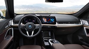 BMW iX1 har en räckvidd på upp till 43,8 mil enligt WLTP. Foto: BMW