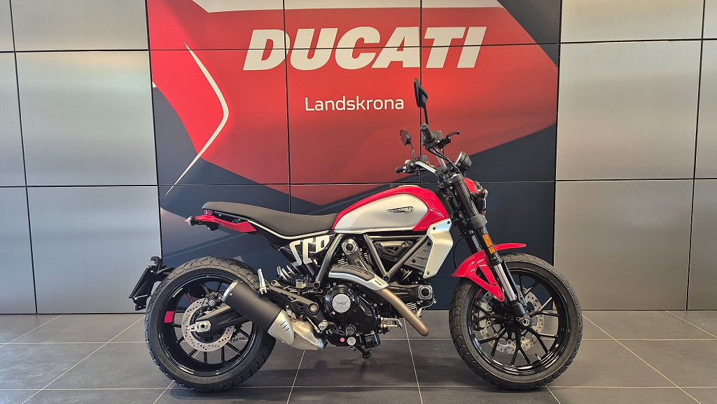 Ducati Scrambler Icon BLACK WEEK ! Finans kampanj 3,95%