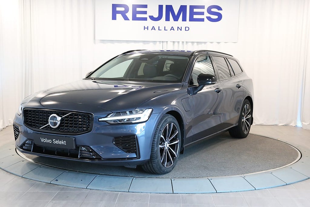 Volvo V60 T6 Plus Dark Edition |Drag |Kamera |Läder |Elstol |Mörkton