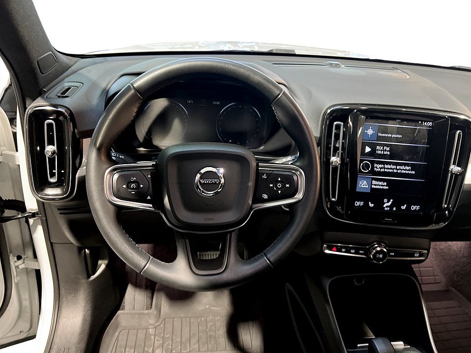 Bild på Volvo XC40 Momentum T3 163hk Aut - B-KAMERA, EL-BAKLUCKA