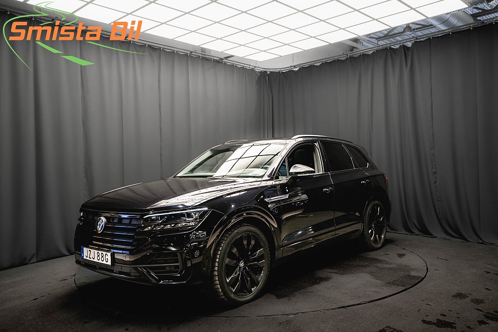 Volkswagen Touareg V6 TDI 4M R-Line BLACK PANO LUFT N-VISION HUD 21'' MOMS