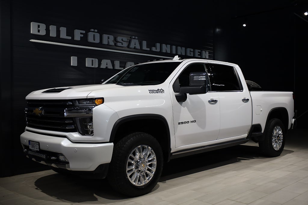 Chevrolet Silverado 2500 HD Crew Cab High Country 6.6 V8 Duramax 4WD 452hk