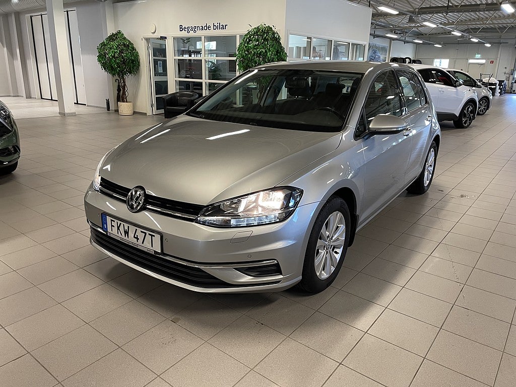 Volkswagen Golf 5-dörrar 1.0 TSI OPF Base OBS! Lågt miltal