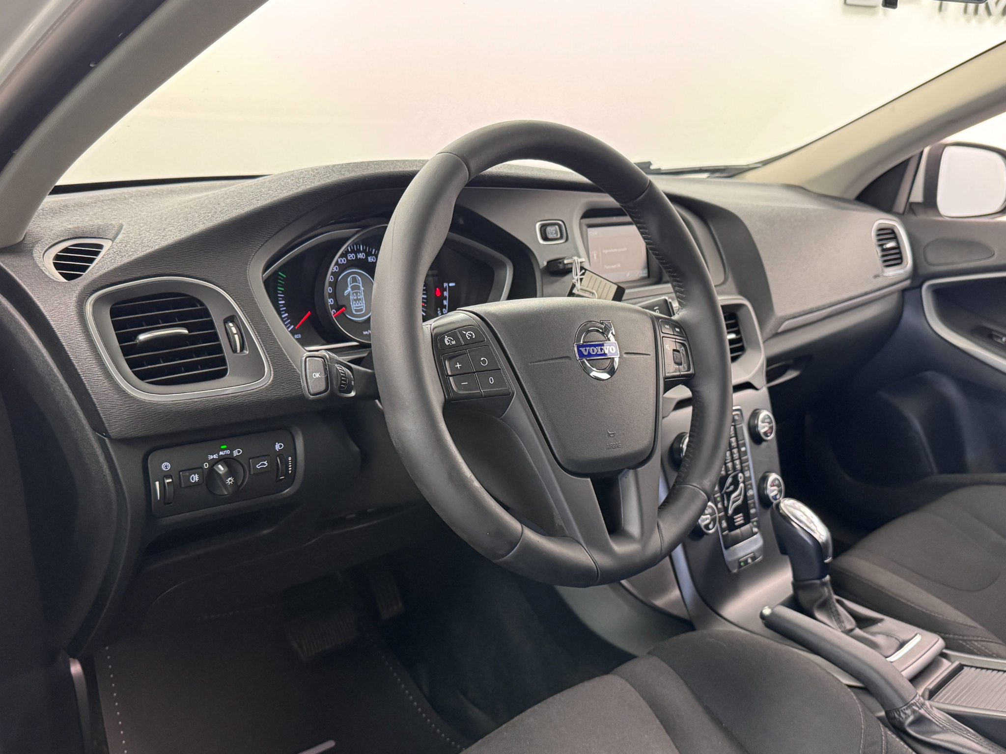 Volvo V40 2016, kuva 4/45
