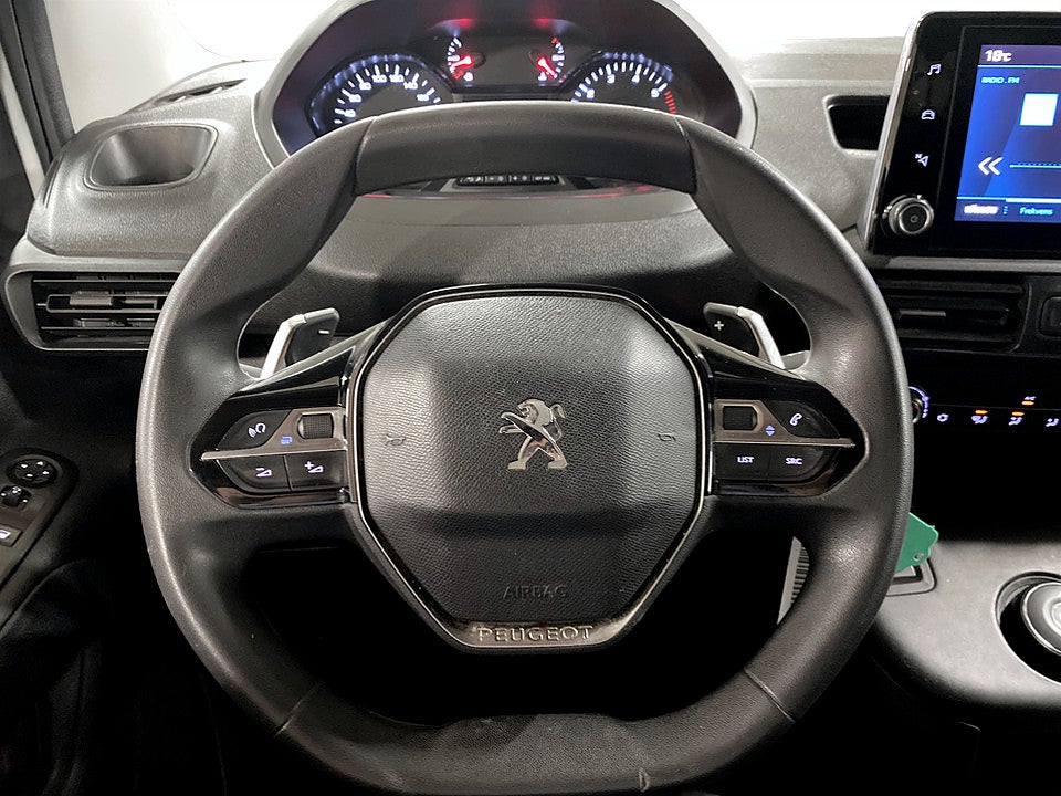Bild på Peugeot Partner PRO 1.2 PT 130hk Aut L1 P-SENSORER DRAG BLUETOOTH 