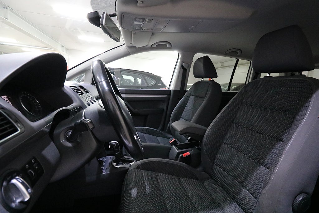 Volkswagen Touran 2011 - miniatyr 18