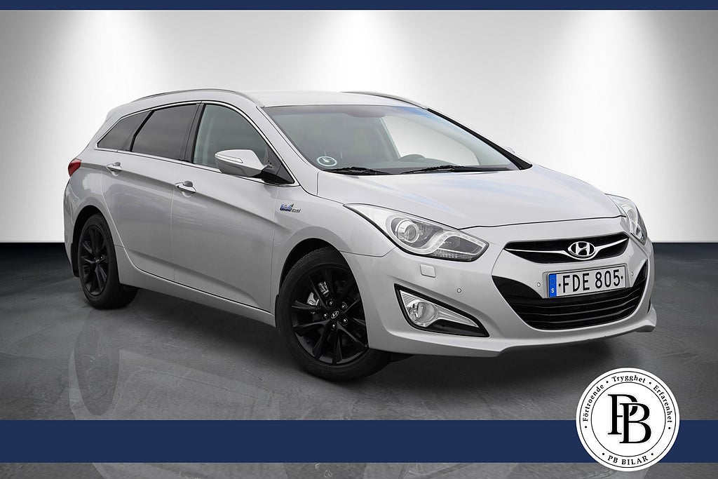 Hyundai i40 cw 1.7 Manuell 136hk Business Navi Backkamera BT