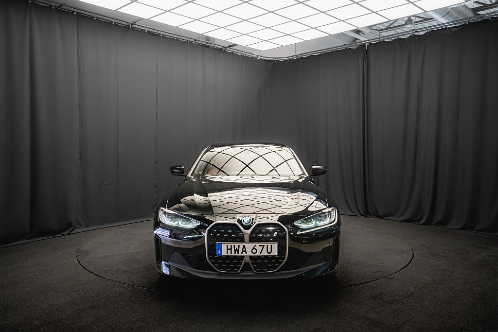 BMW i4 eDrive40 Gran Coupé DRAG HiFi LÄDER KAMERA 1 ÄGARE