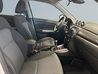 Suzuki Vitara 1.0 Boosterjet AllGrip Mvärmare B-kamera Kamkedja S&V – bild 10