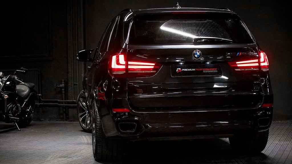 BMW X5 M50D har en treliters rak sexa som genererar 381 hästkrafter. 
