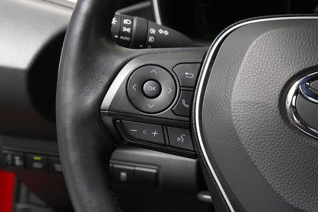Toyota Corolla 1,8 Hybrid e-CVT 140hk Active Plus Aut Navi Dragkrok