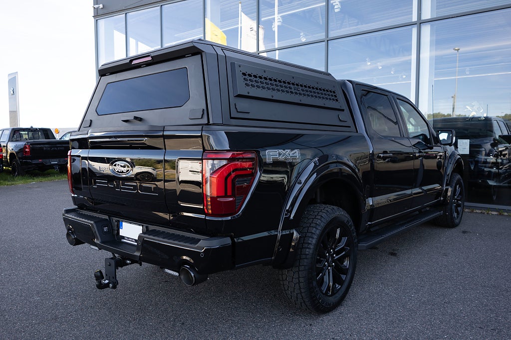 Ford F-150 SuperCrew 5.0 V8 Lariat Black Edition KÅPA - OFF-ROAD