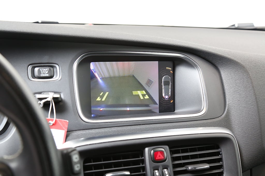 Volvo V40 D3 150hk R-Design Edition Aut Kamera Navi Teknikpaket 2019