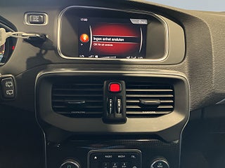 Volvo V40 D2 Aut Business Advanced Kamera Psens Värmare S&V-hjul – bild 15