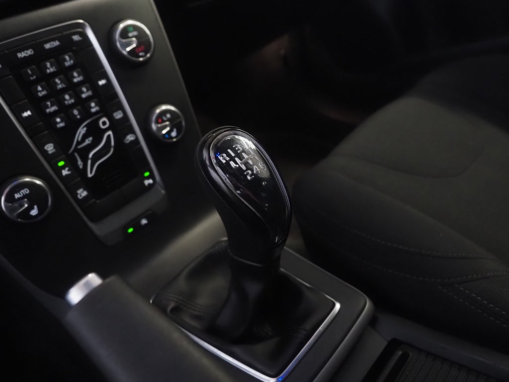 Volvo V40 D2 115hk Your Kinetic | D-värm | 2015