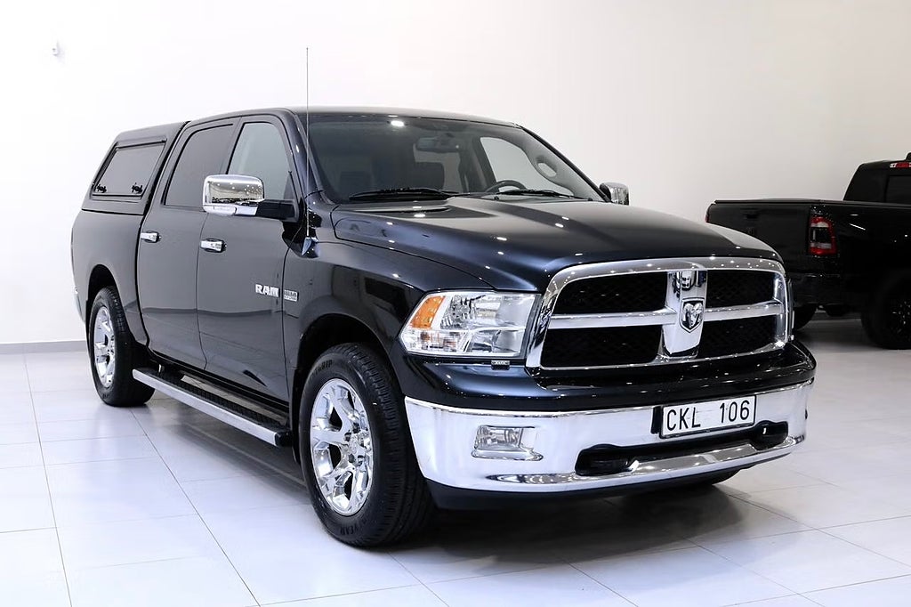 Dodge RAM Crew Cab 5.7 V8 HEMI 4x4 / Backkamera / ALPINE