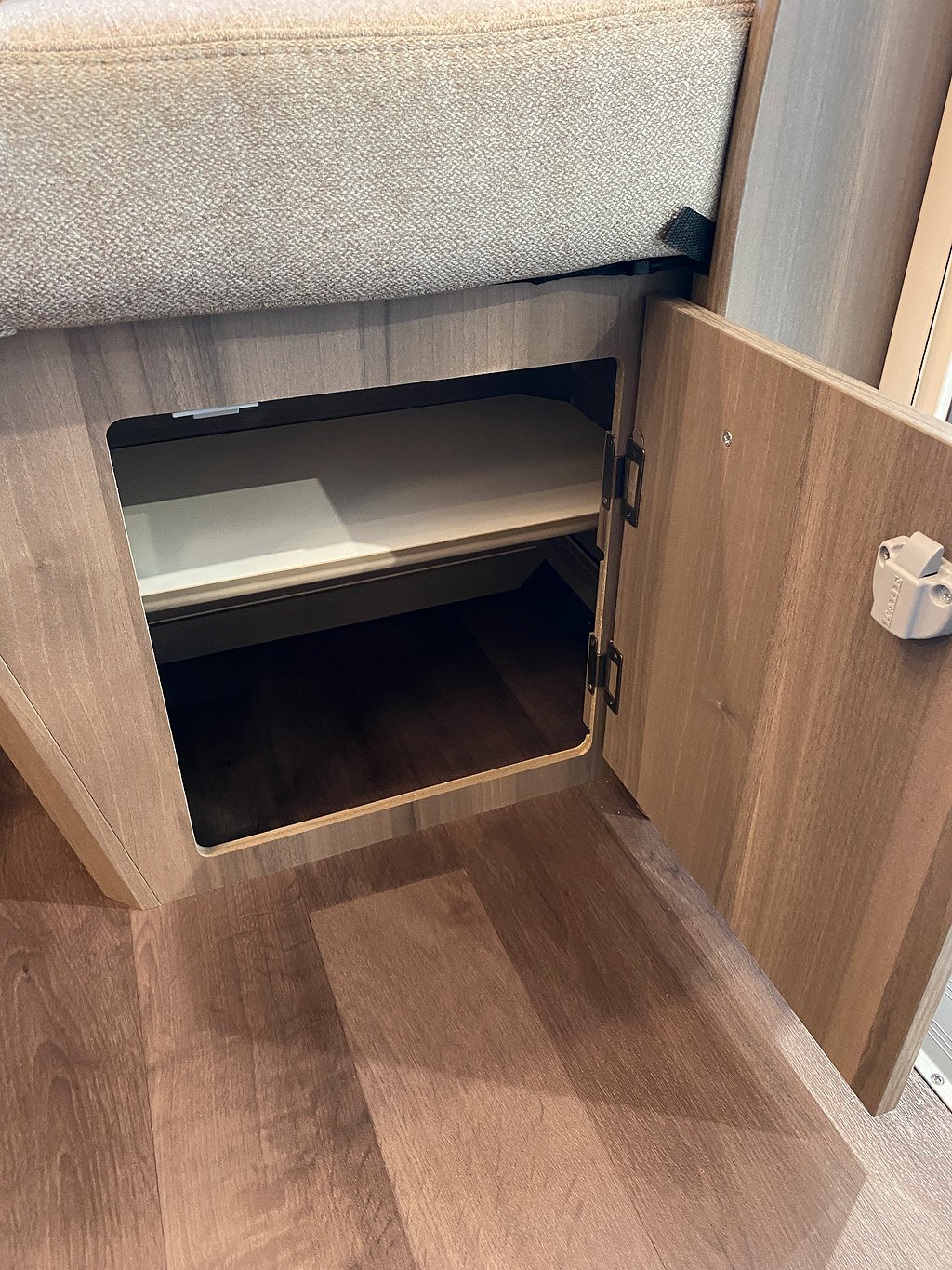 Kabe Estate 470 KS XL  - Kabe