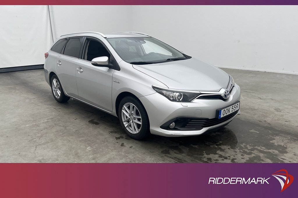 Toyota Auris Touring Sports Hybrid 136hk Intense Värm Kamera