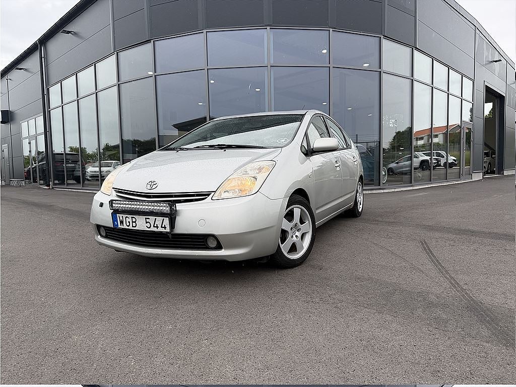 Toyota Prius 1.5 VVT-i CVT 112hk / Navigation