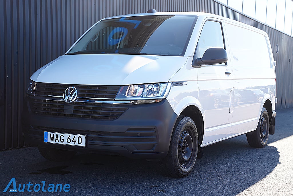 Volkswagen Transporter T30 2.0 TDI SCR Dragkrok,CarPlay,3 sits, MOMS, 150hk