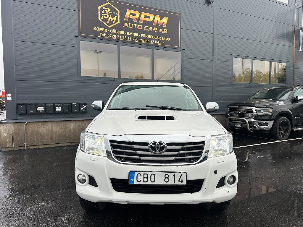 Toyota HiLux Dubbelhytt 3.0 D-4D 4x4  DRAG KAMRA AUTO NAVI NY BES 
