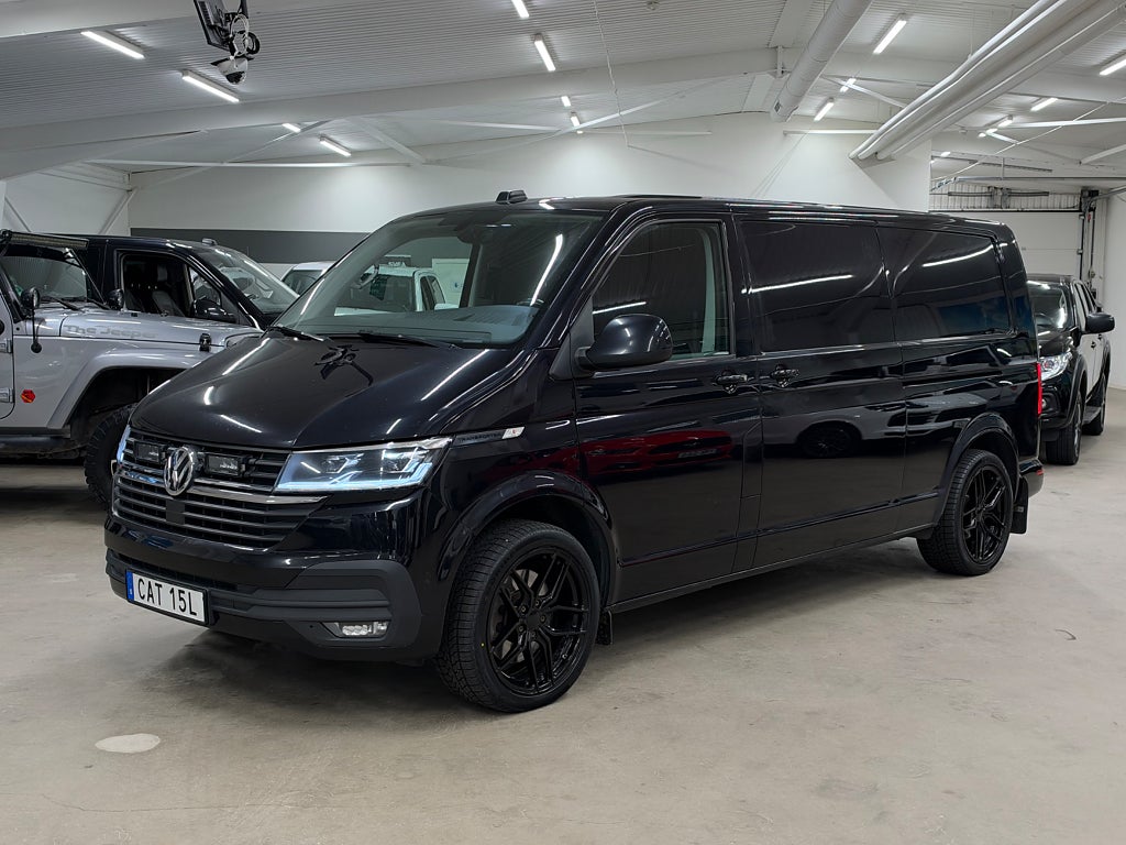 Volkswagen Transporter 2.0 TDI 4M COCKPIT L2/LÅNG MOMS D-VÄRM LED SE UTR 204HK