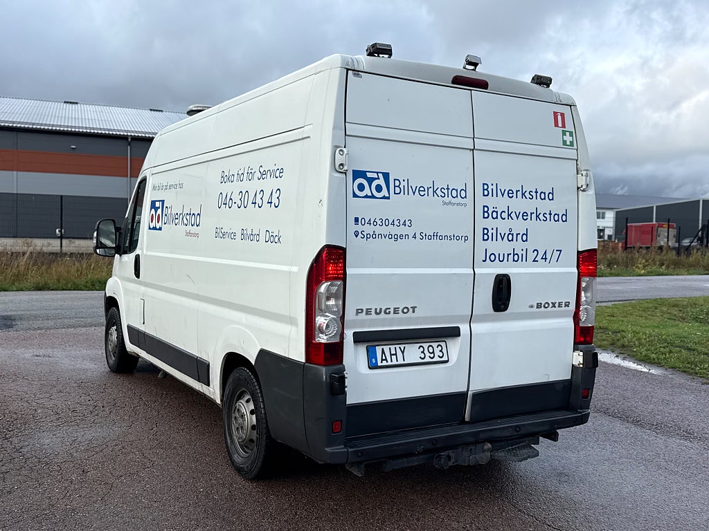 Peugeot Boxer Peugot boxer 2.2HDI  SKÅPBIL ** Låg Mil ** Moms **Dragk