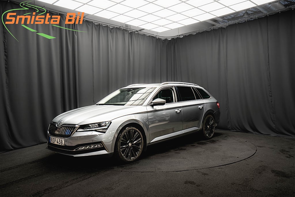 Skoda Superb iV Plug-in STYLE B-VÄRM DRAG KAMERA COCKPIT ELSTOL MOMS