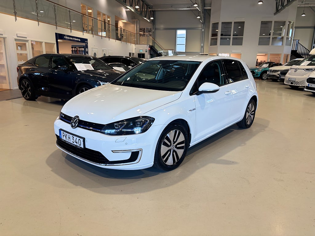 Volkswagen E-Golf  e-Golf / Plus-paket / GPS / Värmepump /