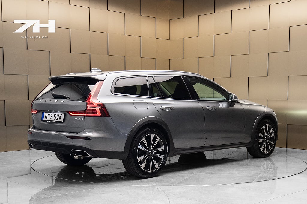 Volvo V60 Cross Country D4 AWD Momentum / Kamera / Drag / Adaptiv Fart