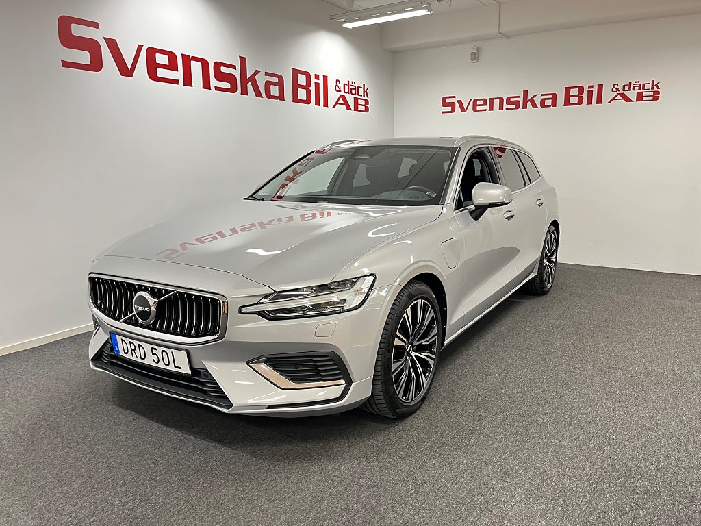 Volvo V60 LADDHYBRID T6 AWD AUT Core Edition (2.99% Ränta)