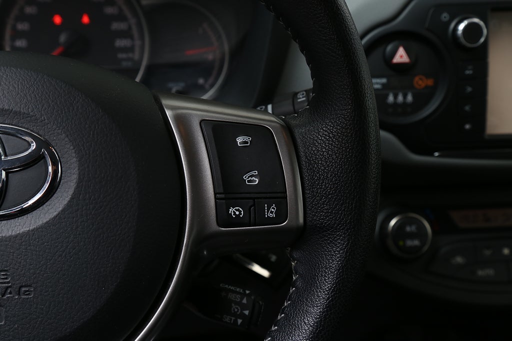 Toyota Yaris 1,33 Dual VVT-i Active 5D Motorv Comfortpaket 2017