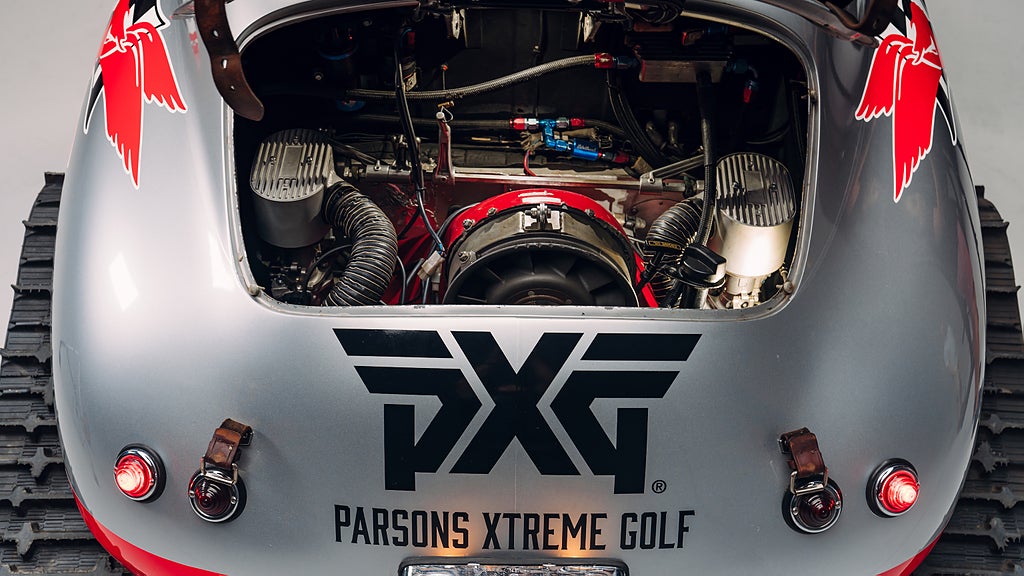 Den 65-åriga Porsche ska färdas 58,7 mil i Antarktis. Foto: Valkyrie Racing. 