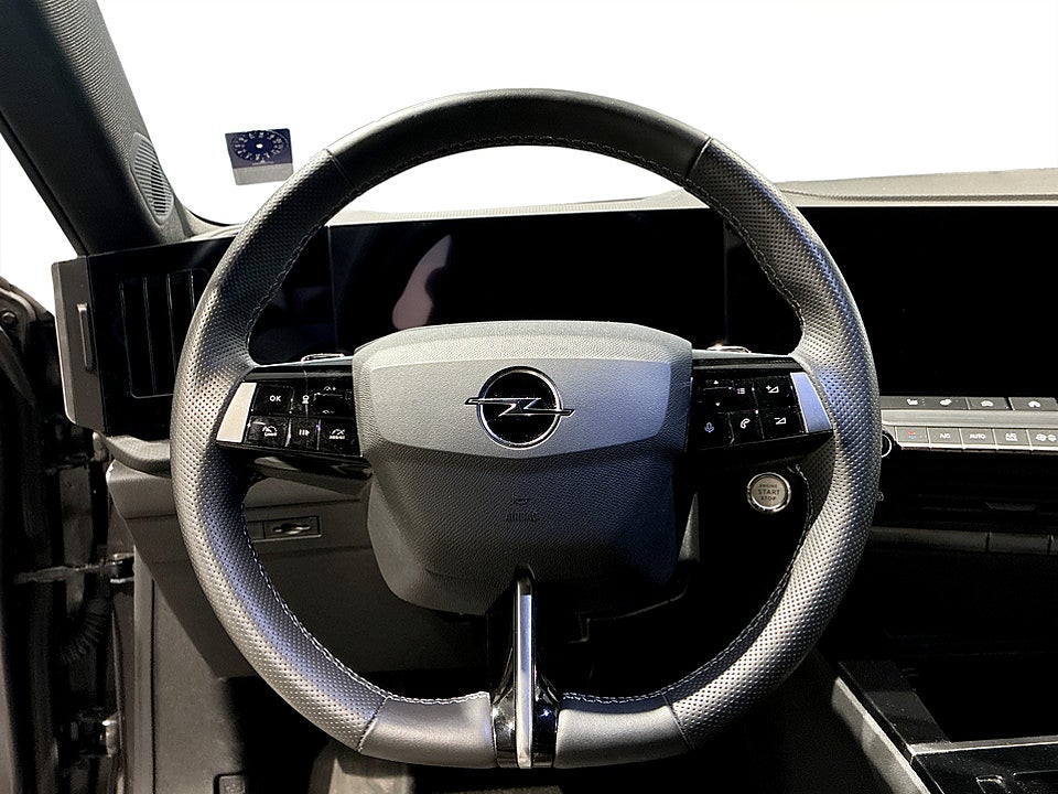 Bild på Opel Astra 5D GS 1.2 PT 130hk Aut B-KAMERA CARPLAY