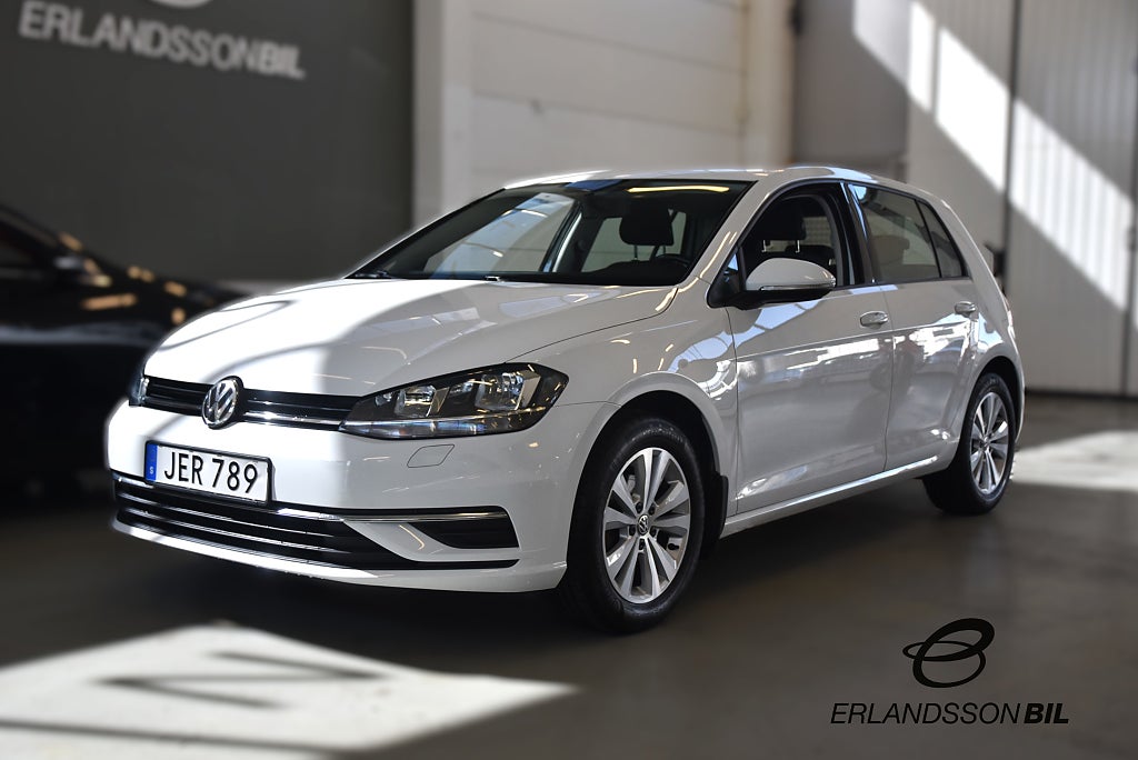 Volkswagen Golf 5-dörrar 1.0 TSI Base NYSERVAD CARPLAY
