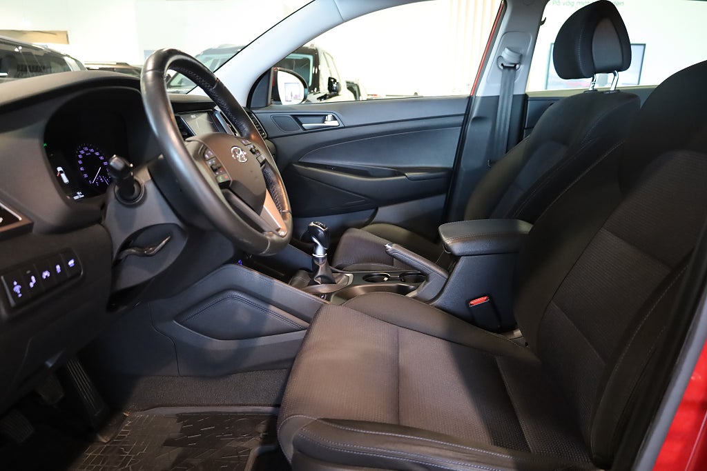 Hyundai Tucson 1.6 T-GDI AWD Premium Navi Kamera Blåtand Fullservad