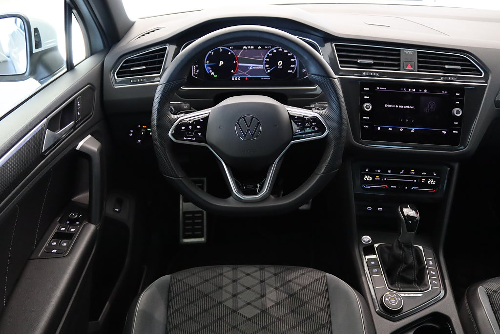 Volkswagen Tiguan 2.0 TDI 4Motion R-Line Värmare Drag Navi