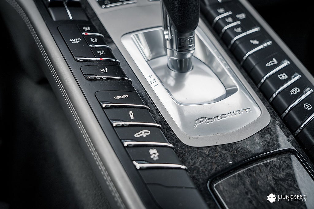 Porsche Panamera 2011 - miniatyr 10