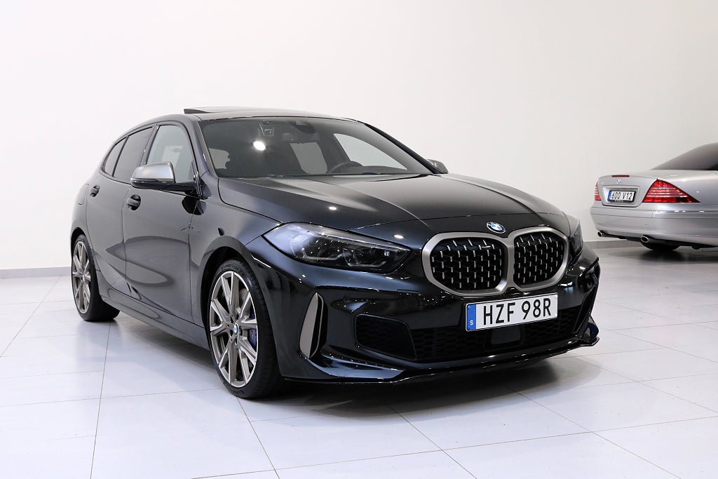 BMW M135i xDrive Steptronic 306hk M Sport /Backkamera/H/K/HeadUp
