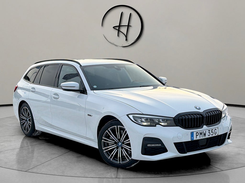 BMW 330e 292hk Plug in-hybrid M-Sport Drag Interiörbelysning FIN